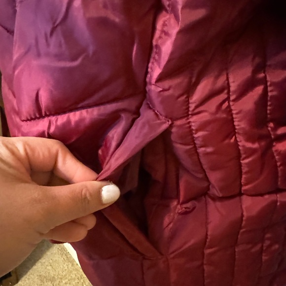 U.S. Polo Assn Red Hooded Puffer Jacket — Size M - Picture 13 of 16